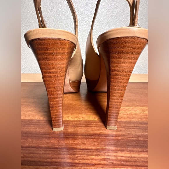 STUART WEITZMAN Platform Slingback Heels. Size 8.5 Perfect for a fun night out!! - Picture 4 of 8